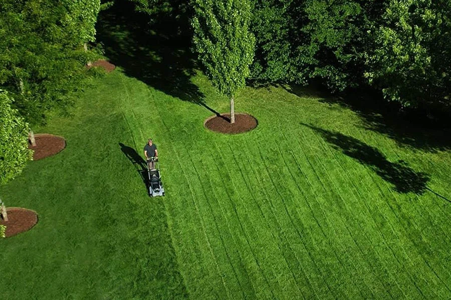 lithium ion battery powered lawn mowers